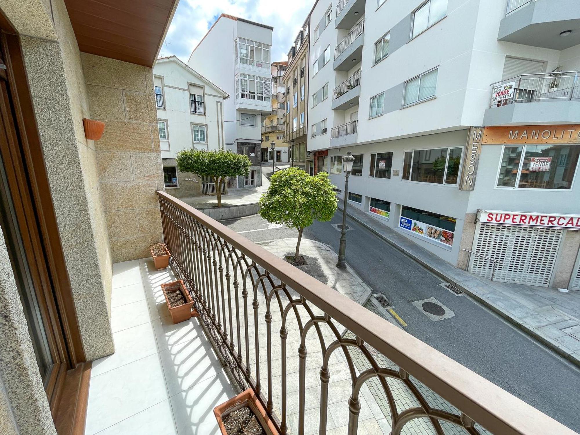 Apartment 3000 *